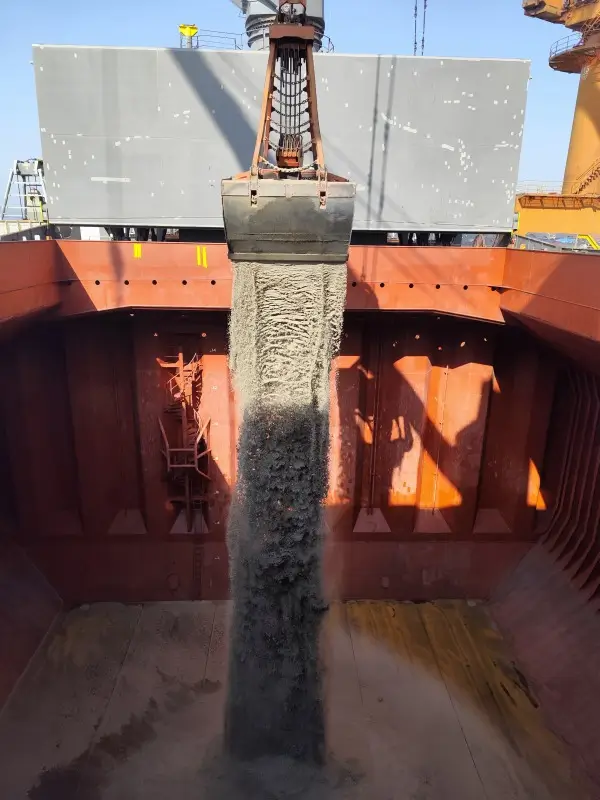 Dry Bulk Carrier Unloading Loading Range Shipping